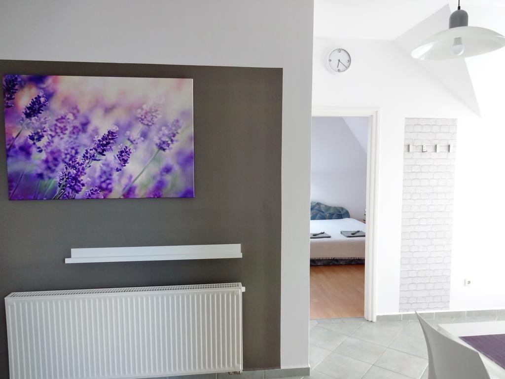 Albizia Apartments Balatonfured Exterior photo
